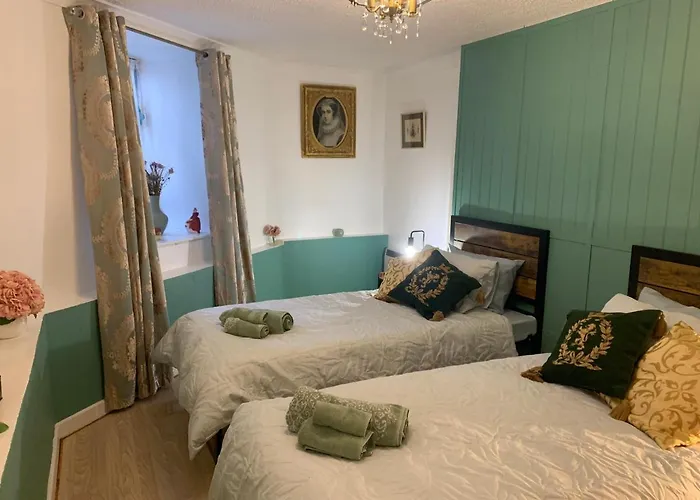 Richard III Luxury Apartment